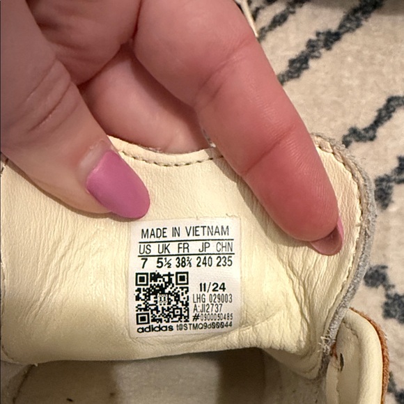 adidas Orange and White Leather Retro Sambas - Picture 5 of 5